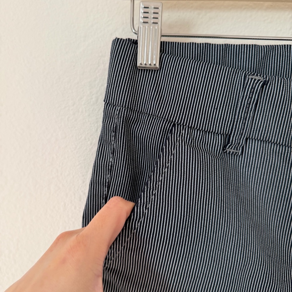 Bevy Flog Dafna Pinstripe Pull on Stripe OG Pants Slim Skinny Size 26 Office - Picture 4 of 11